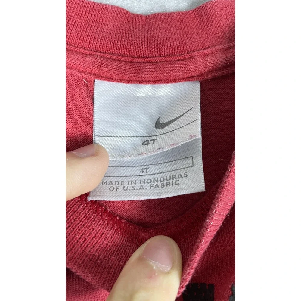 Nike Shirt Toddler 4T Red‎ Swoosh Graphic Short Sleeve Athletic Sportswear Tee